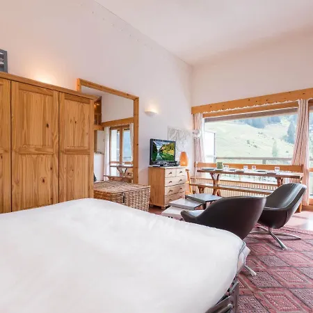 Cosy Avec Mezzanine, Terrasse Ensoleillee, Acces Direct Pistes, Coeur Moriond - Fr-1-563-31 * Courchevel